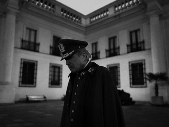 Criativo e divertido, "O Conde" faz retrato debochado de Pinochet
