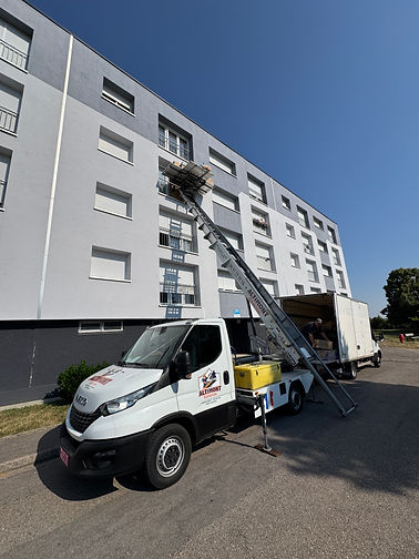 Le monte meubles altimont élévation permet de faire des vide, maison un temps record