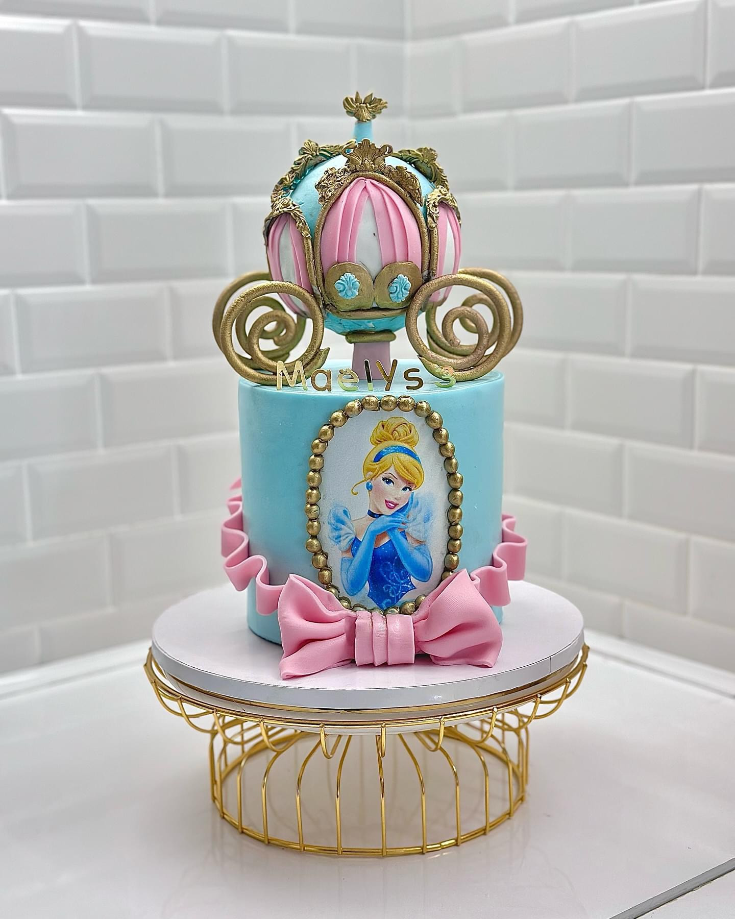 Gâteau d'anniversaire Nancy pour filles 