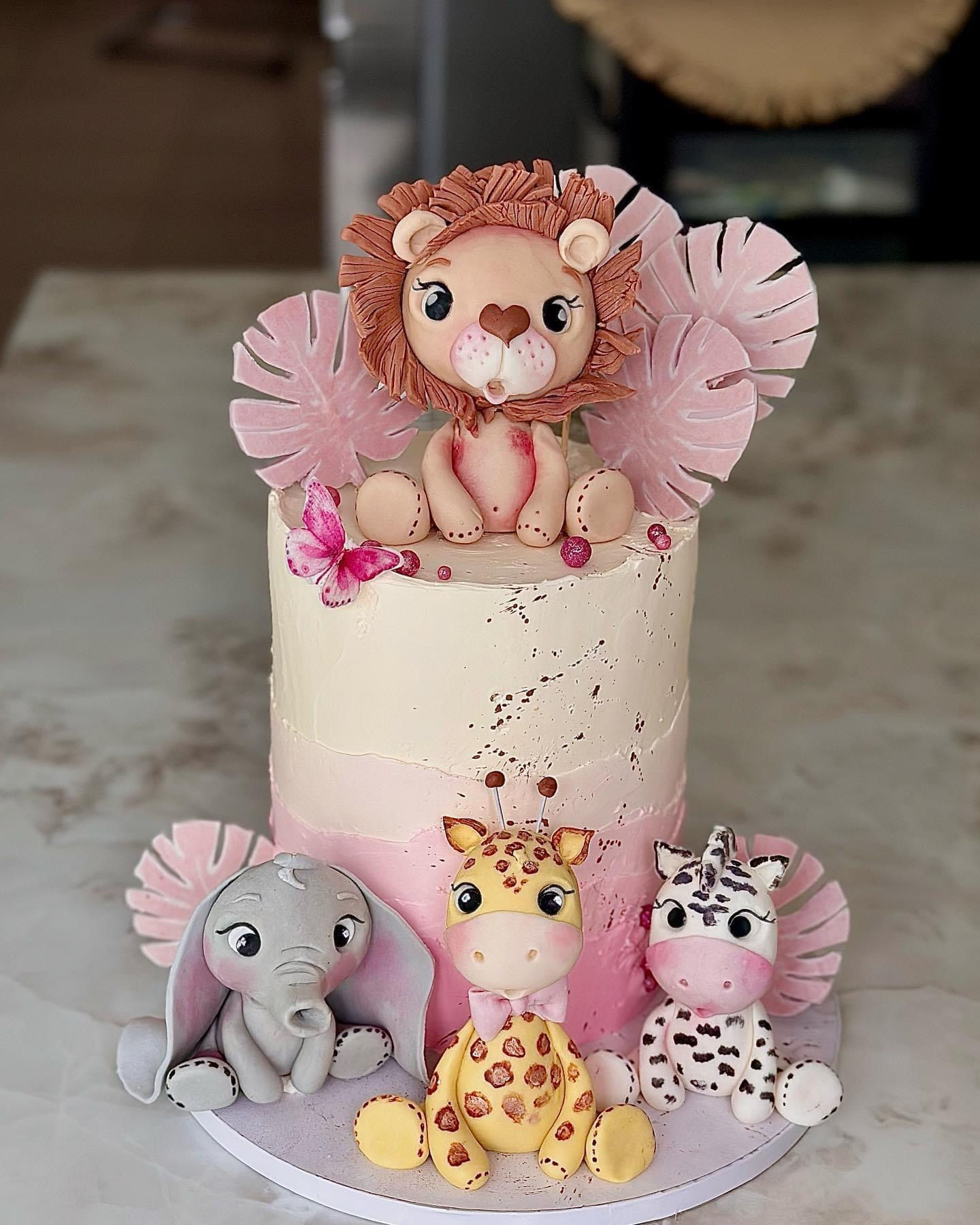 Gâteau d'anniversaire Nancy pour filles 