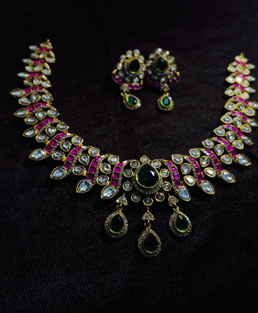 Emerald Royale Ruby Jadau Necklace Set