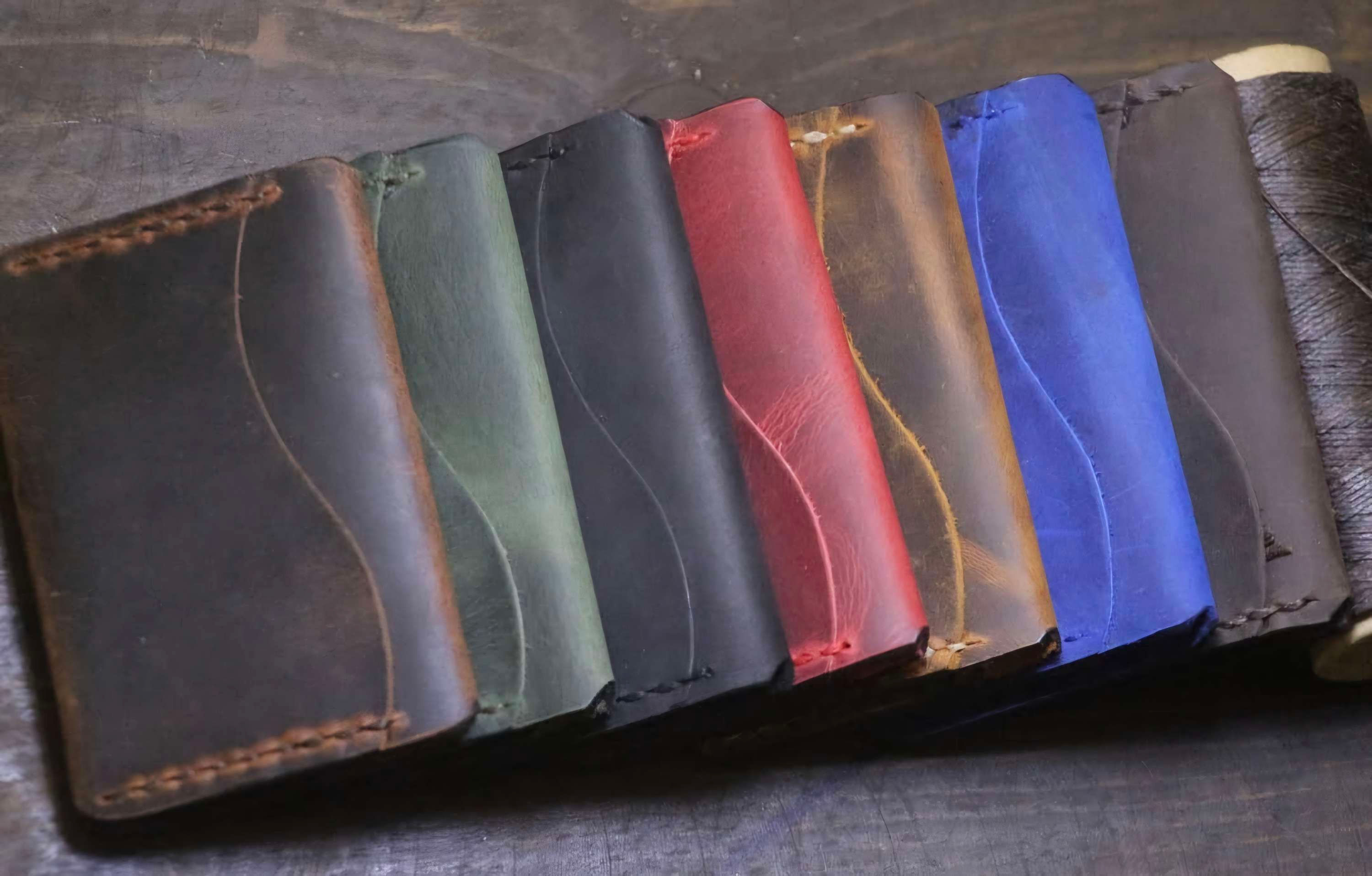 Kapaklı 4 Kart Bölmeli Deri Kartlık