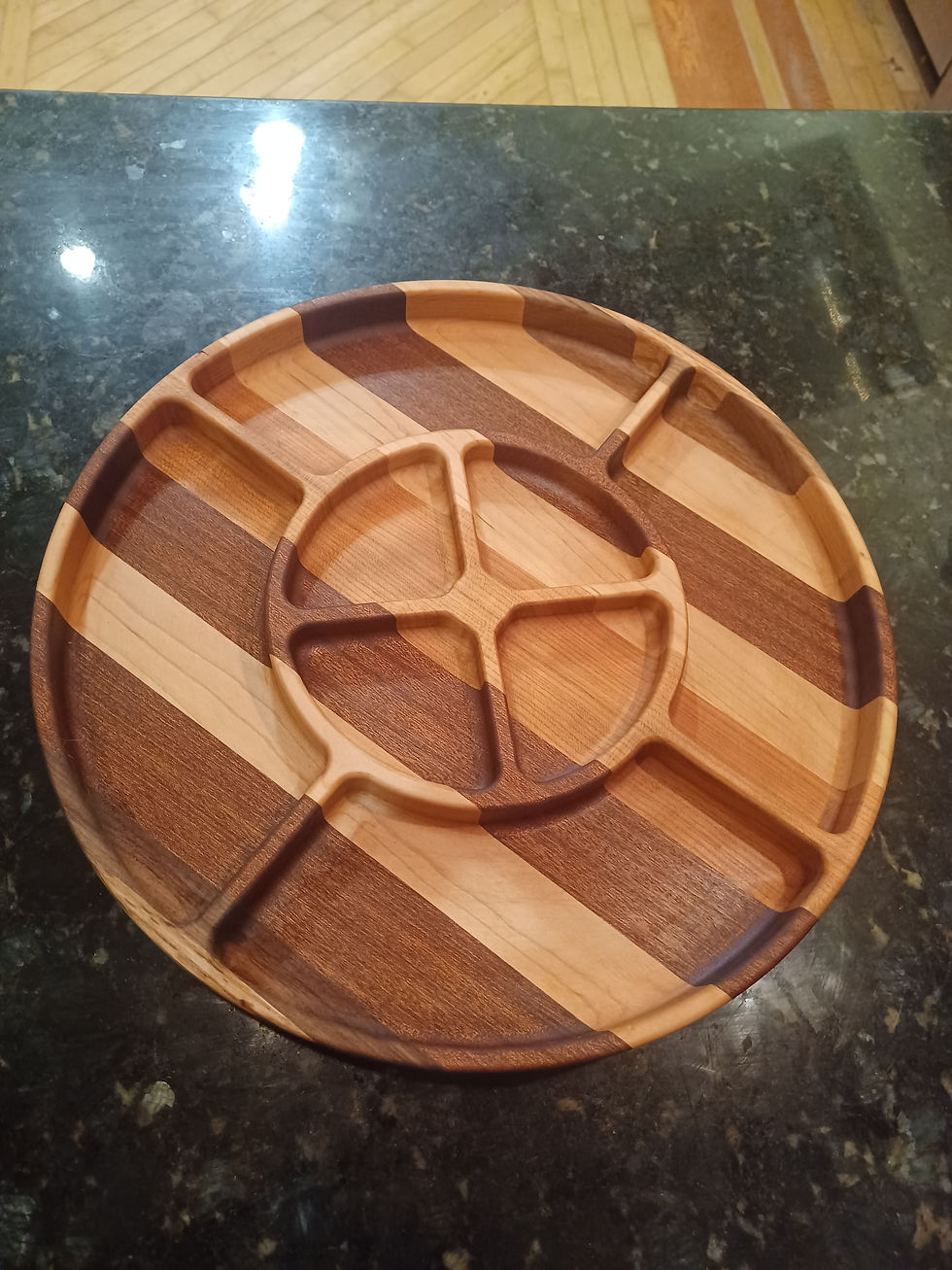 Multi-functional Wood Serving Tray : 16" Round with 8" Round Set