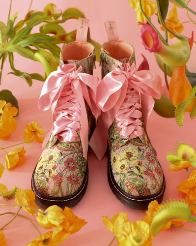 carnivorous plant boots (with ribbon) | pays des fees