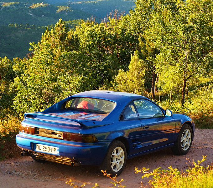 Mr2 Bleue nature.jpg