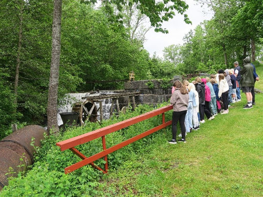 Skolebesøk på Halle Mølle.