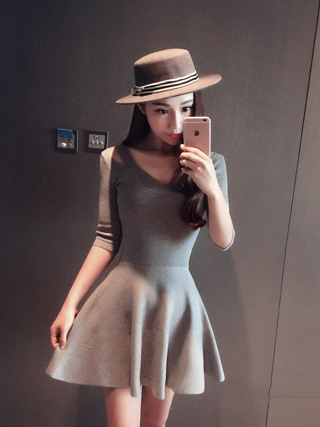 縮圖：V領收腰針織洋裝