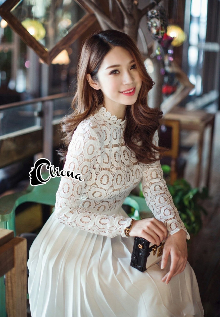 縮圖：質感鏤空蕾絲高開叉長裙洋裝