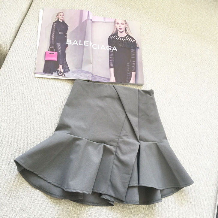 縮圖：高腰不規則荷葉邊包臀百摺A字裙