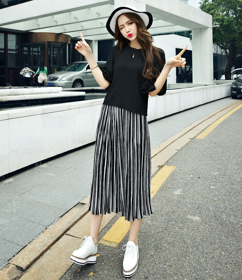 縮圖：百摺雪紡顯瘦條紋九分休閒寬褲