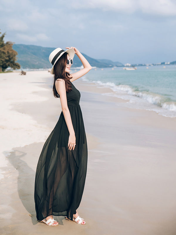 縮圖：金屬設計露背鏤空洋裝