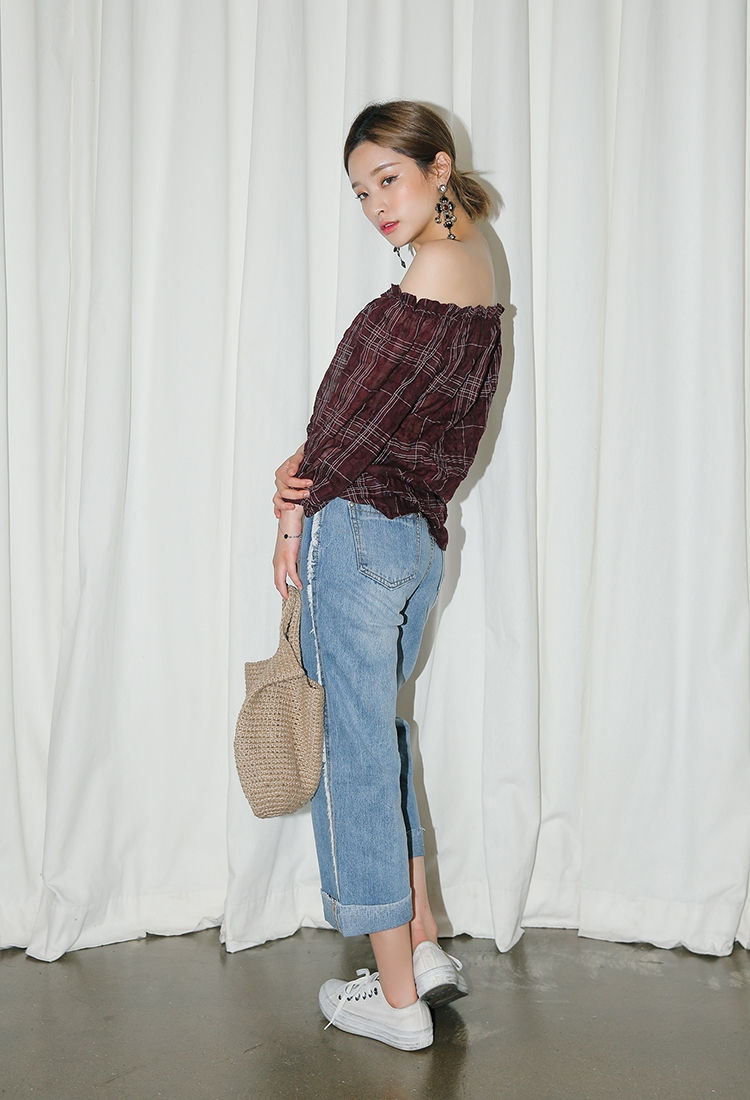 縮圖：格紋一字領露肩襯衫上衣
