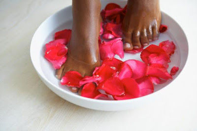 Os benefícios e prazeres de um escalda-pés