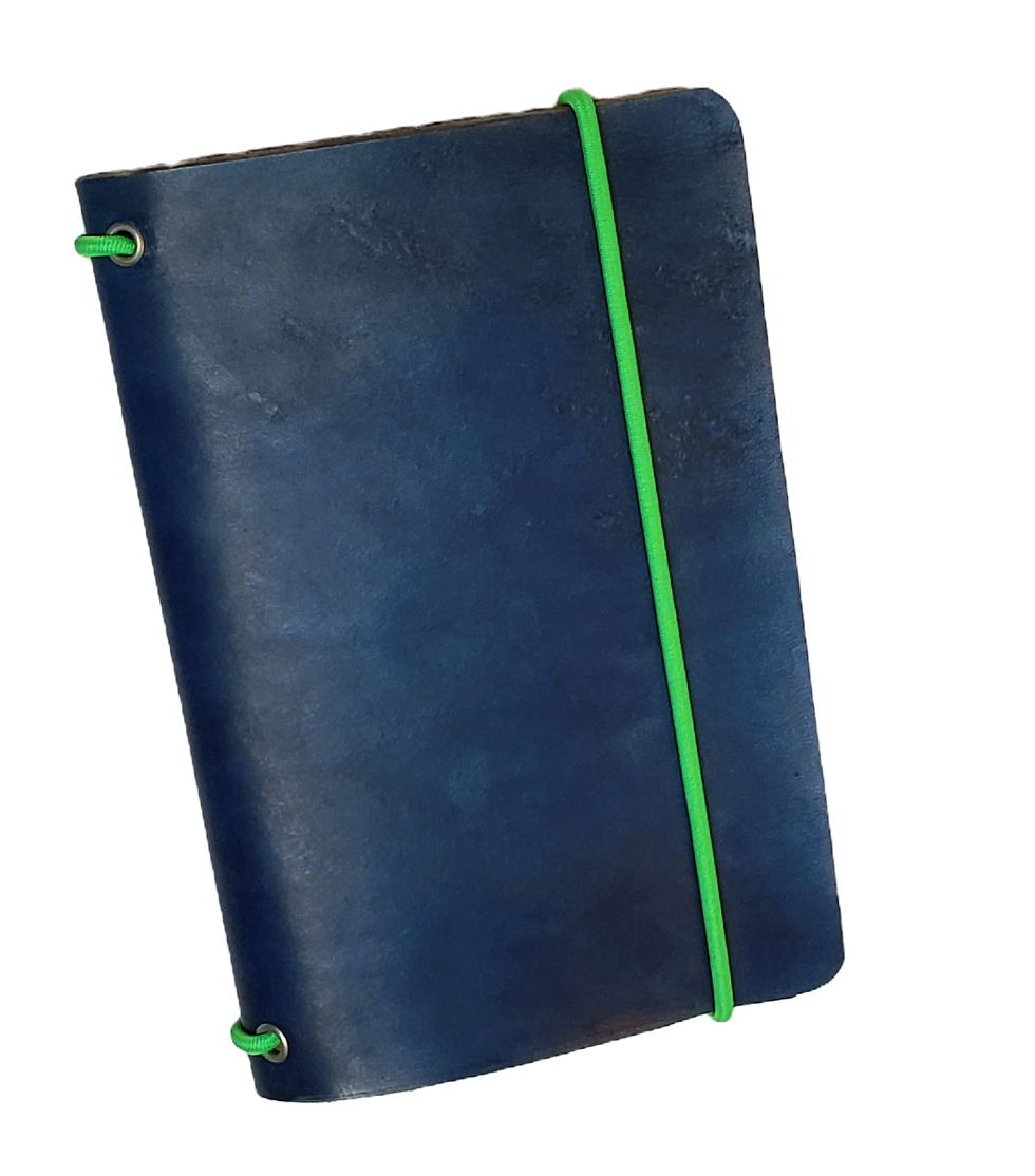 Miniature : Protège-carnet, cahier, agenda en cuir tanné végétal teinté à la main