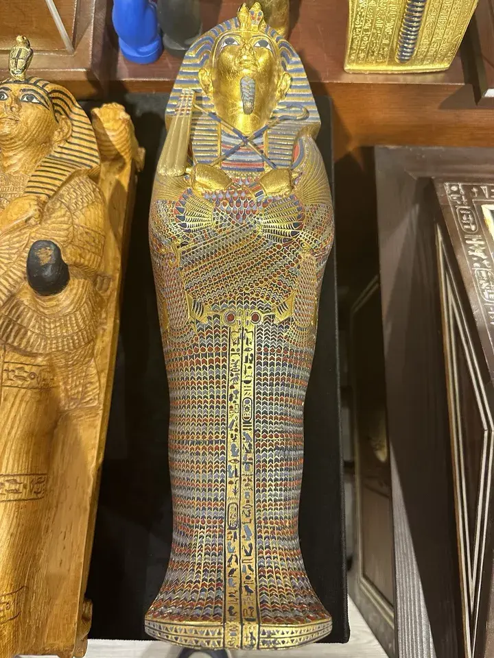King Tut Sarcophagus Replica � Handcrafted Egyptian Pharaoh Figurine With Lid