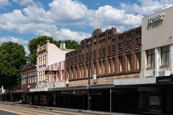 Old buildings, Hunter Street