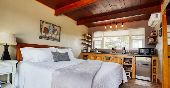 Bed in cabin vacation rental in Hot Springs - Black Hills, SD