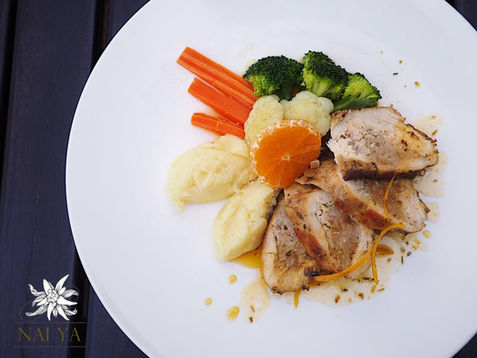  พบกับราคา ห้องพักสุดคุ้มเเละโปรโมชั่น อาหารสุดประทับใจ ที่โรงเเรมนายญ่าเชียงราย 