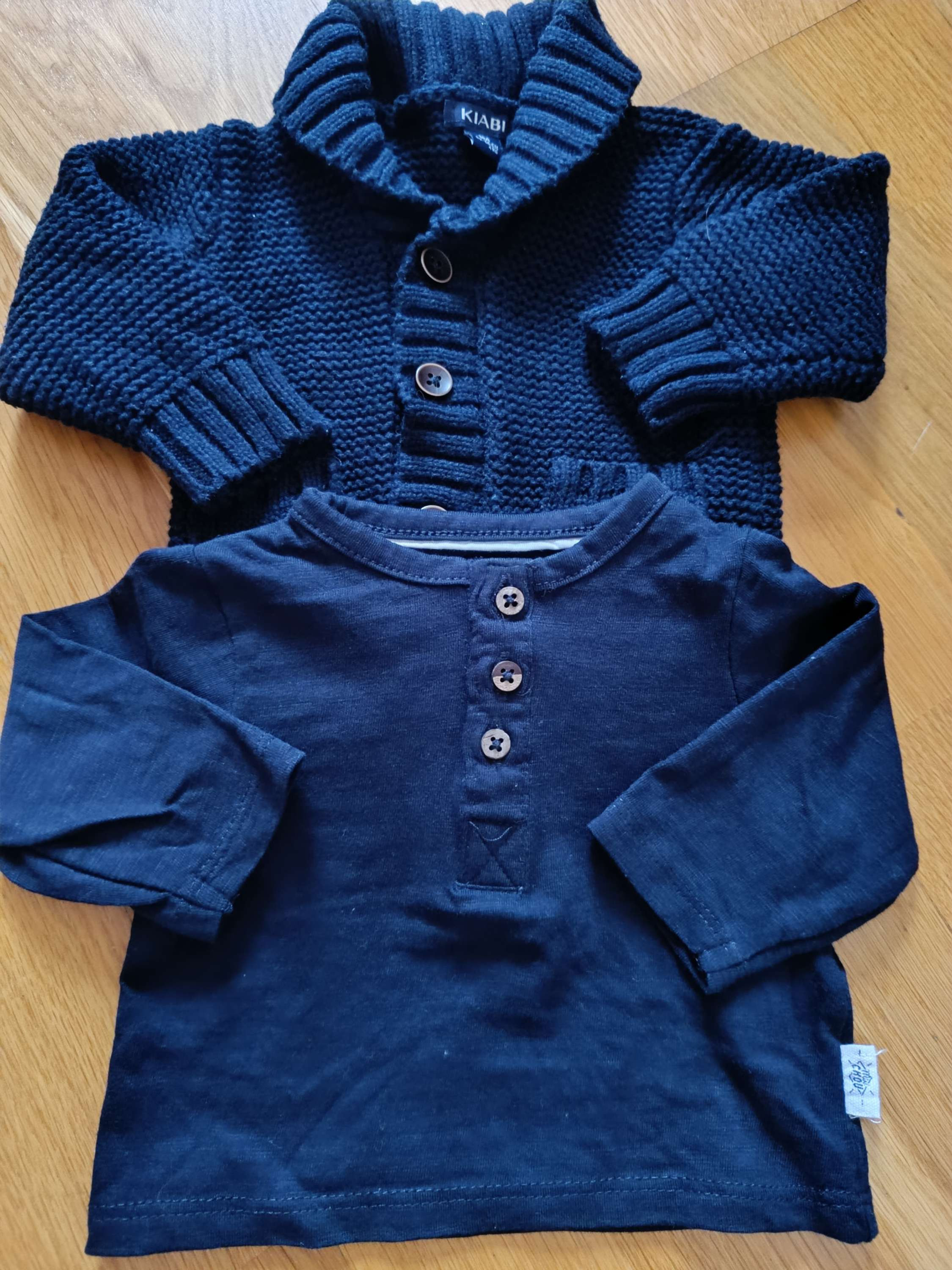 Gilet et tee-shirt marine Kiabi 