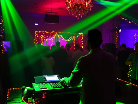 DJ et Ambiance pour vos Événements Corporate : Ce qui Change Tout