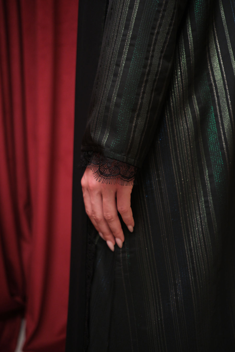 Thumbnail: Concealed Elegance