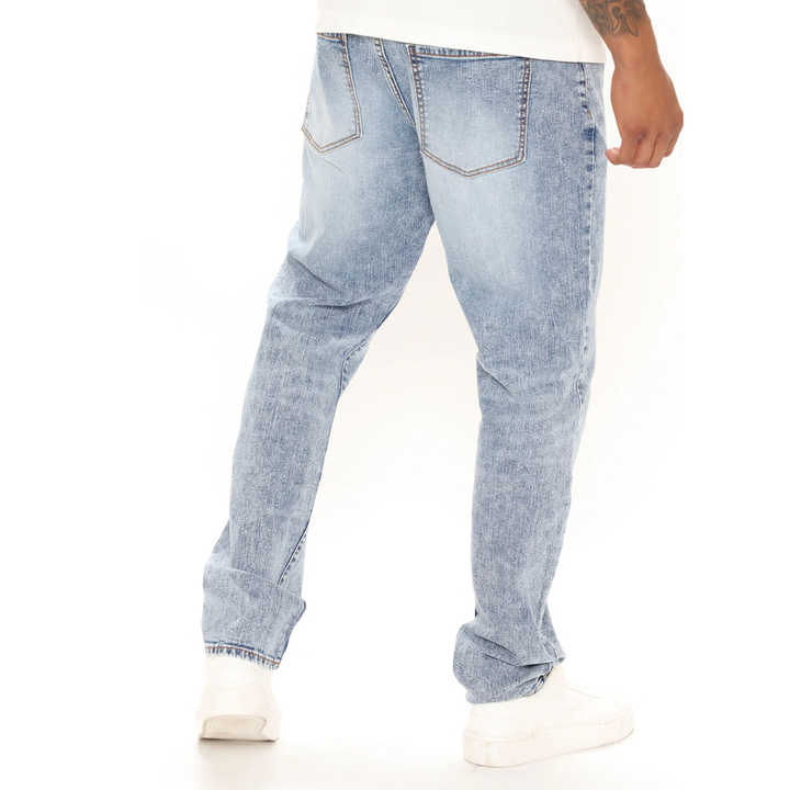 Thumbnail: Men's Eco-Friendly Fleece-Lined Denim Jeans – Breathable, Straight Fit