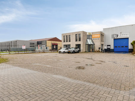 VERHUURD - Bedrijfspand Nieuw-Vennep