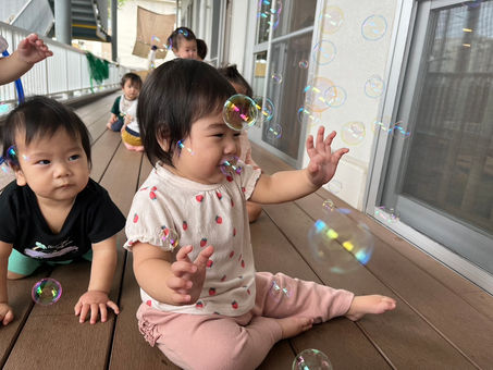 5月14日(火)シャボン玉とんだ屋根までとんだ~♪