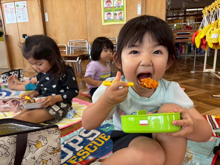 4月8日(水)嬉しいお弁当会♡