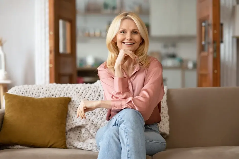 Mulher de meia idade sorrindo