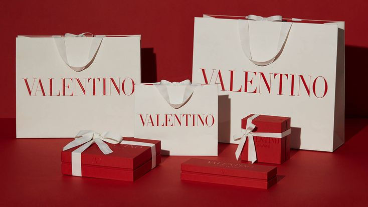 O que a emissão de títulos da Valentino revela sobre a gestão jurídica e financeira das grandes marcas de luxo?