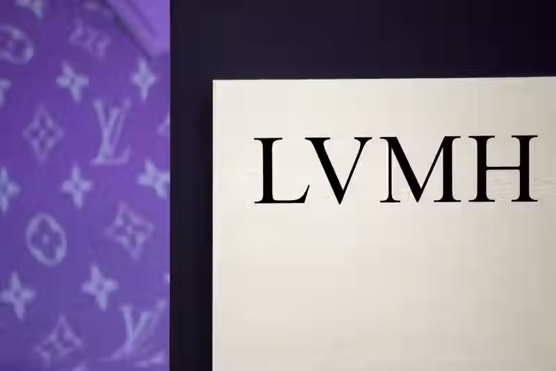 Grupo LVMH considera expansão para o EUA: o papel do direito da moda