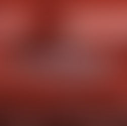 Valentino x Vans: campanha gerada por IA une alta-costura e streetwear