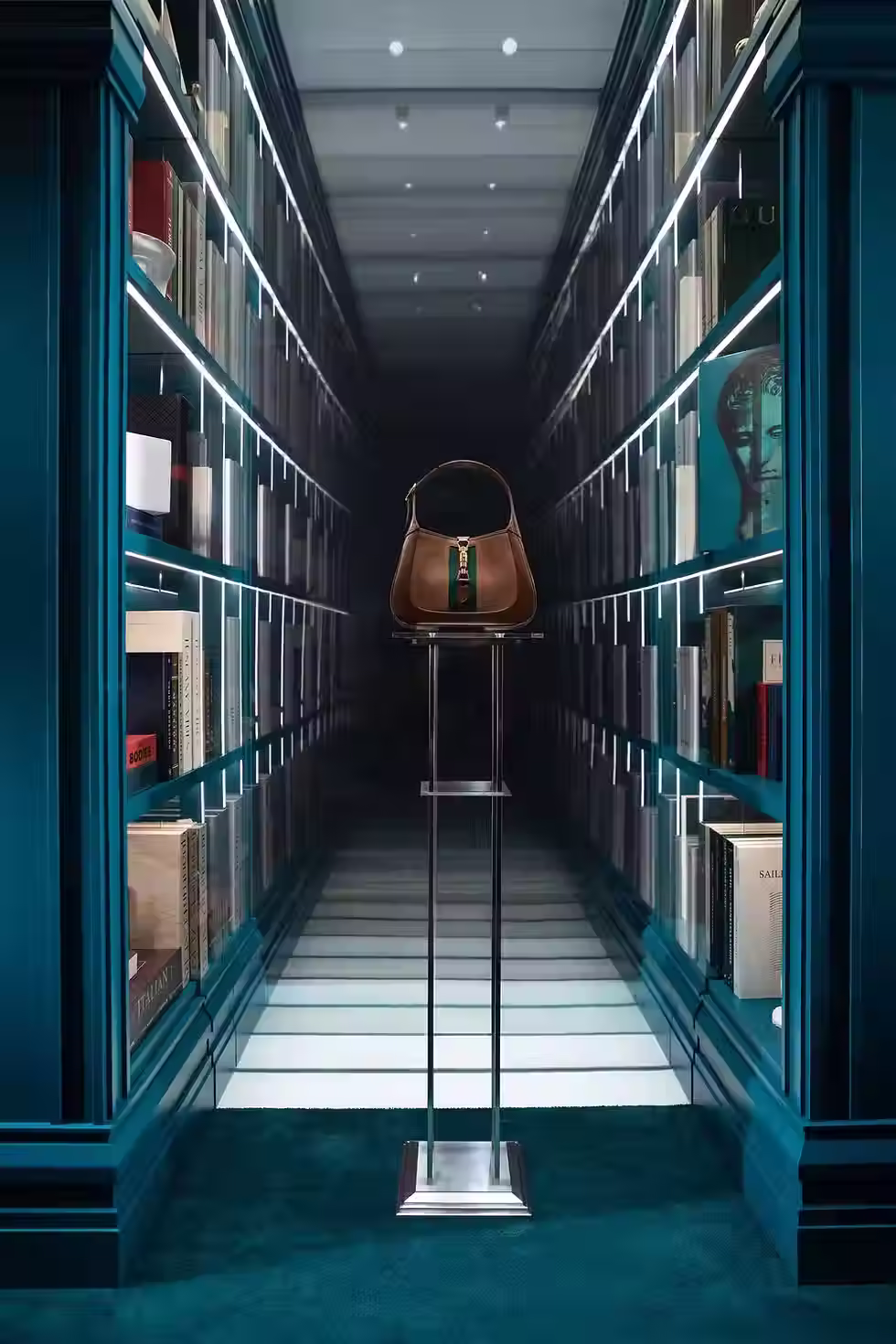 Endless Narratives: Gucci lança novas vitrines