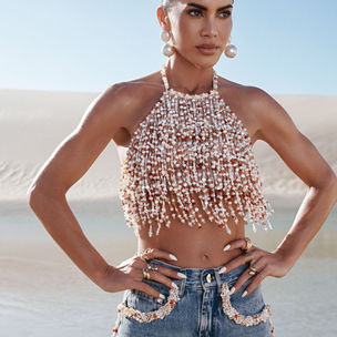 PatBO x Camila Coelho: uma ode à natureza, ao luxo artesanal e à engenharia jurídica das colaborações globais na moda