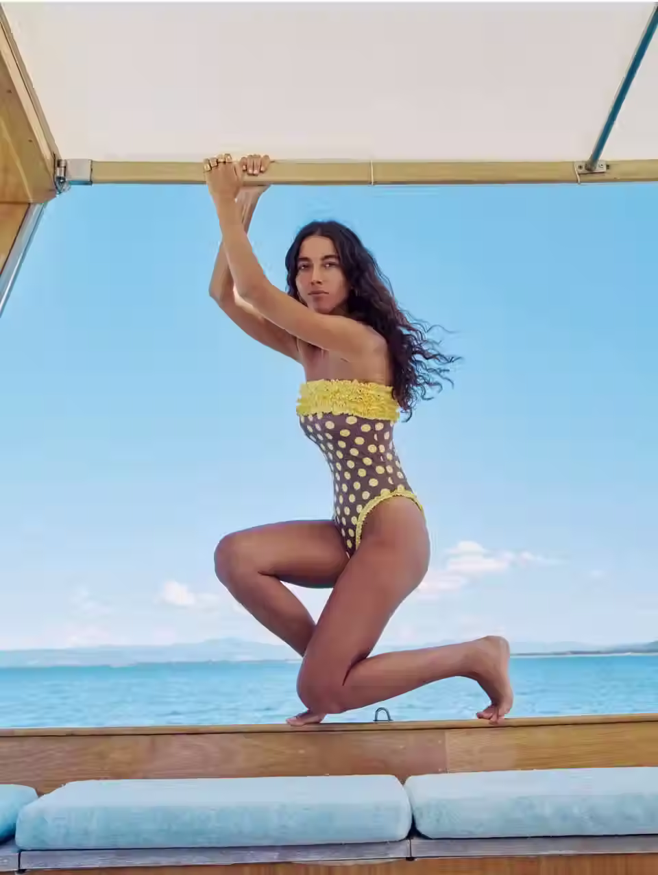 38 Graus X Rubina: Fashion Law in beach