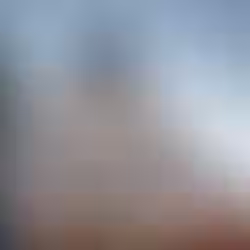 Shein inaugura sua primeira loja física permanente em Paris: moda ultrarrápida e os desafios jurídicos no coração da França