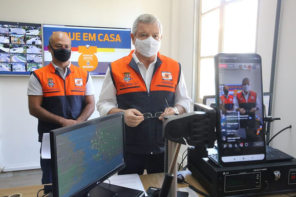 Prefeito de Niterói volta a usar sirenes da Defesa Civil para falar do agravamento da pandemia