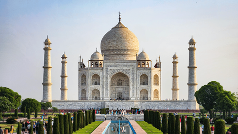Agra'da Tac Mahal ve Kutsal Yamuna Nehri