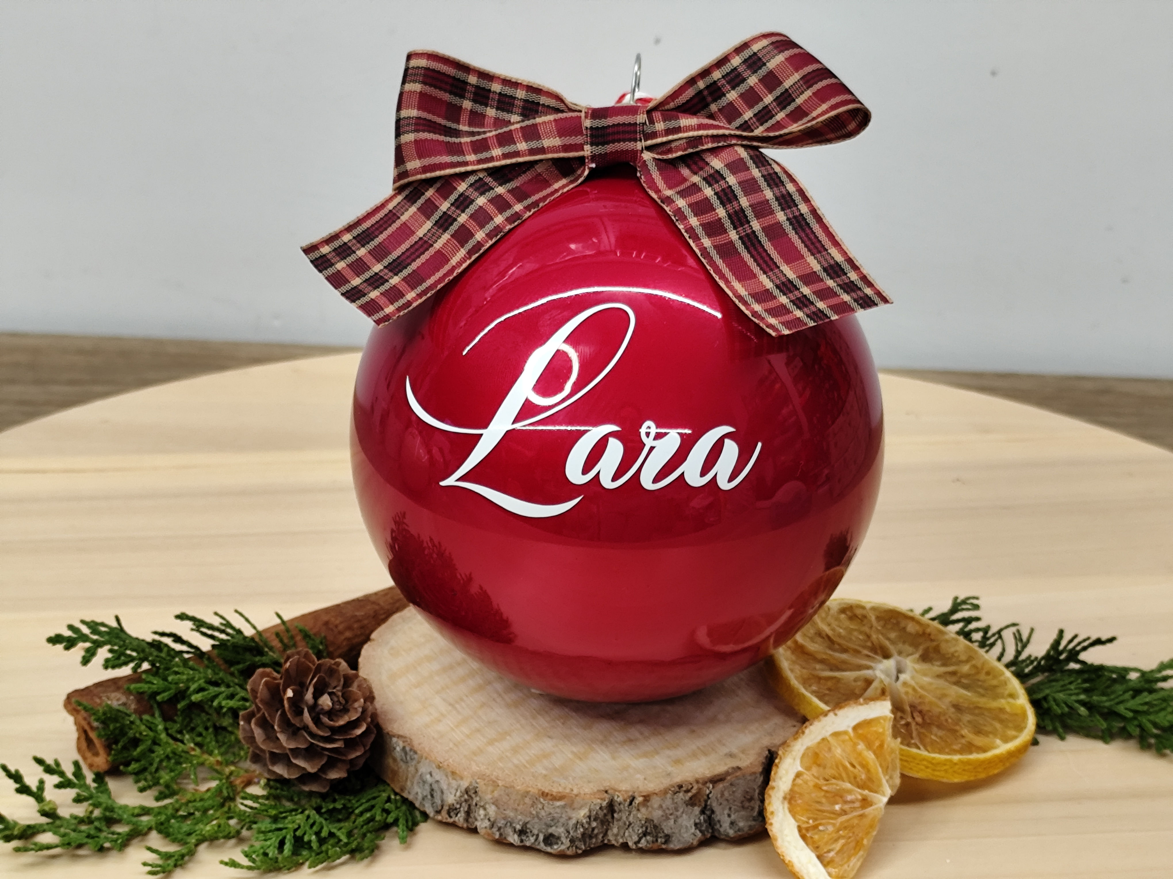 Palla rossa con nome