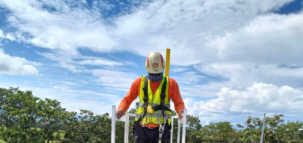 บันไดลิง,บรรไดลิง,บันไดลิงขึ้นหลังคา,มาตรฐานบันไดลิง,บันไดลิงมาตรฐาน,แบบบันไดลิงมาตรฐาน