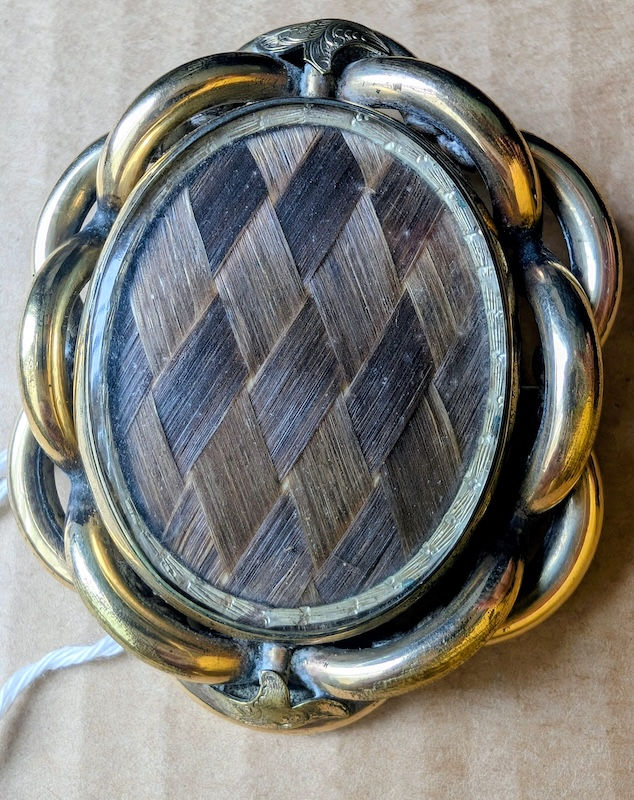 Victorian swival mourning brooch with hair