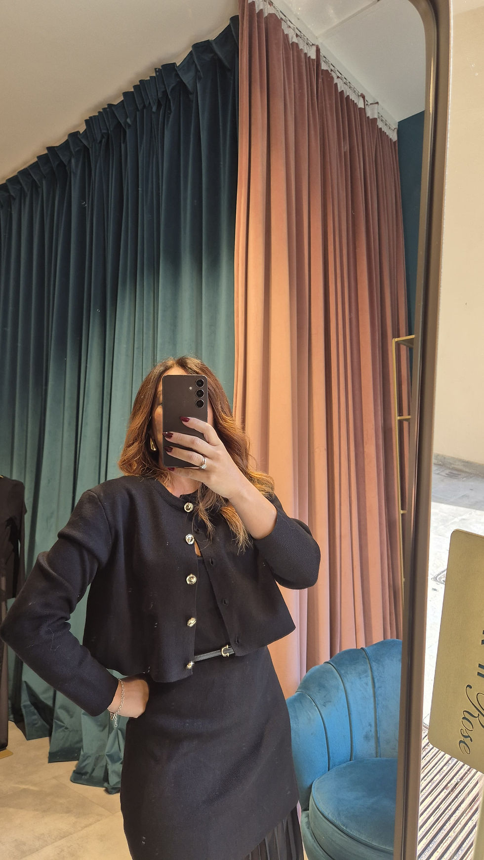 Miniatura: Abito combinato in maglia con gonna plisset e cardigan abbinato 