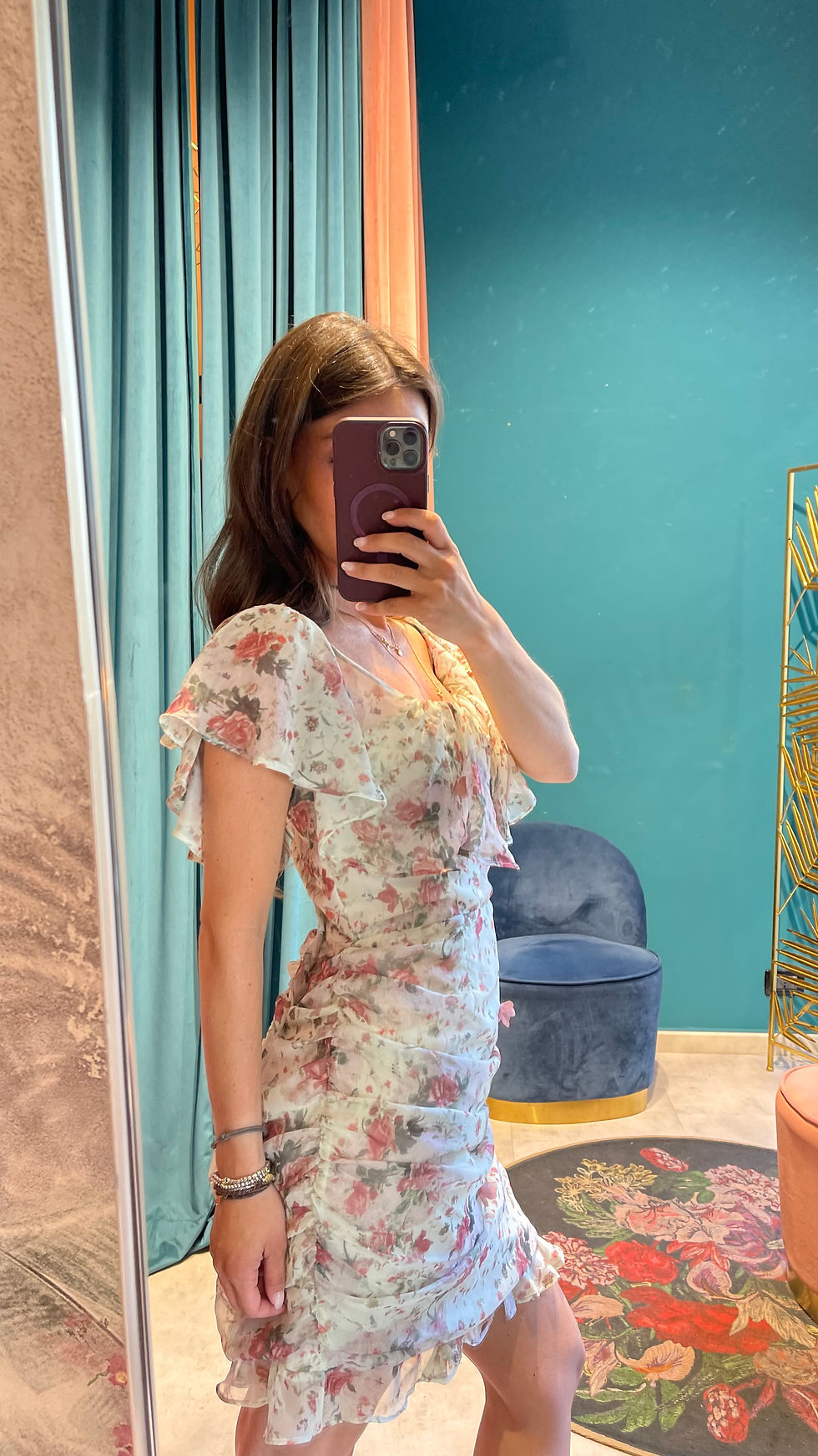 Thumbnail: Abito a tubino con stampa floreale e fiori applicati 