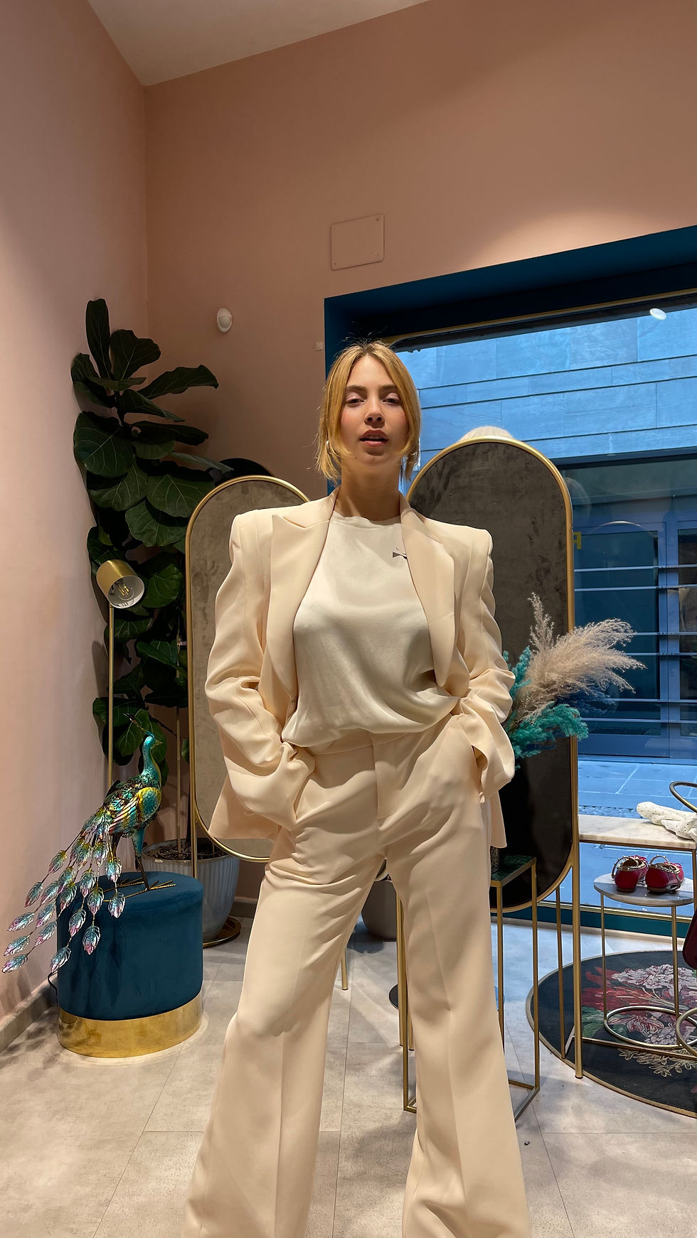 Thumbnail: Blazer struttura con spallotte e vita sciancrata CLESSIDRA