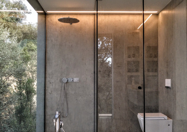 Infinty House - Costa Brava - Dezain Architects - shower.jpg