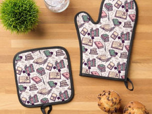 Hot Review! Book Lovers Oven Mitt & Pot Holder Set