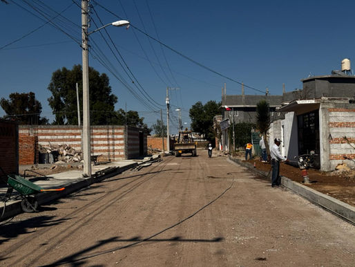 Supervisan avances de la construcción de la calle Prolongación Ocampo en Doctor Mora