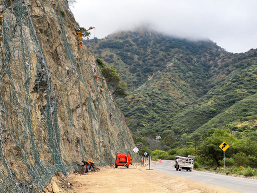 Fortalece SOP seguridad vial en Xichú con estabilización de taludes 