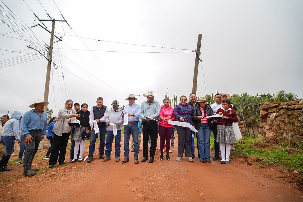 Realizan rehabilitación de camino saca cosechas entre Vergel de Guadalupe y Santa Rosa de Ochoa